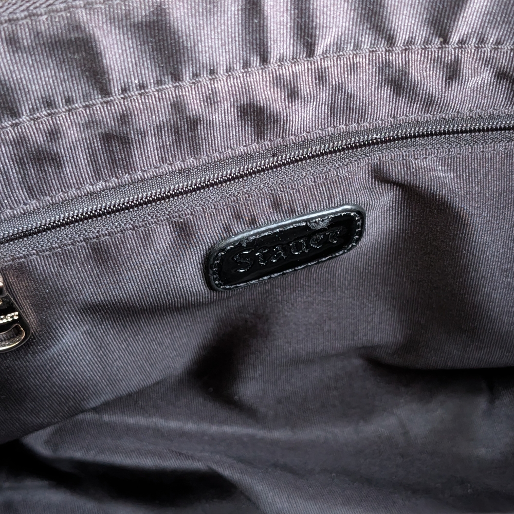 Chic Black Crocodile-Embossed Tote Bag - Picture 8 of 16